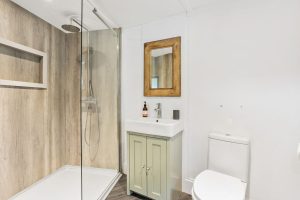 High-Res-East-Thorne-Farm-The-Boathouse- Poppy-Jakes-Photography-21